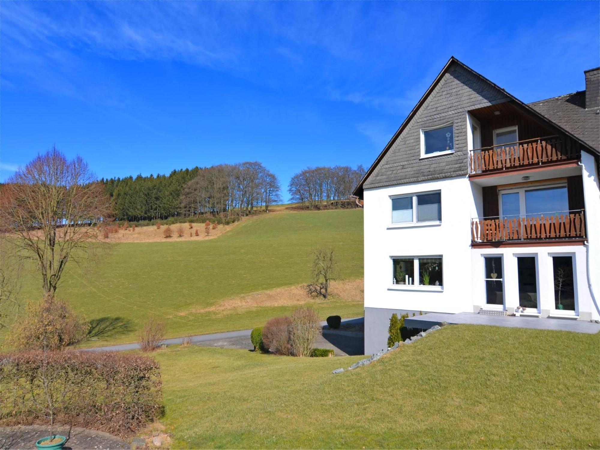 Modern Apartment In Sellinghausen With Terrace Schmallenberg Kültér fotó